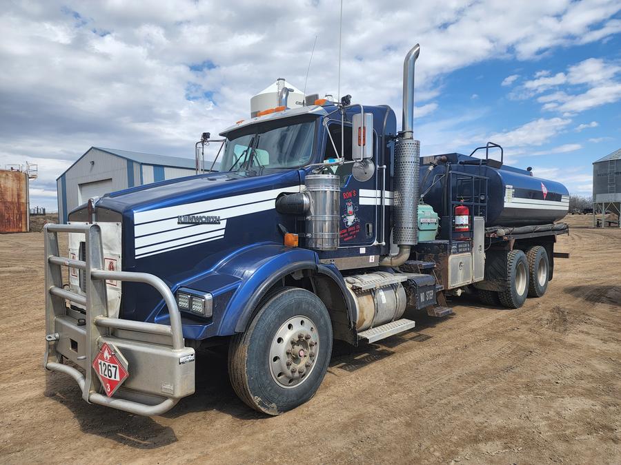 Ron's Vac Pressure Truck, Wainwright, Alberta